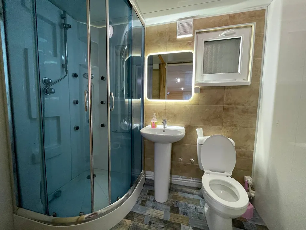 Дом шале в сосновом лесу