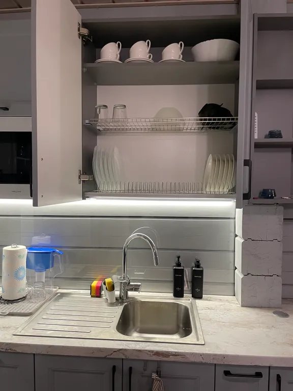 Дом рядом с озером