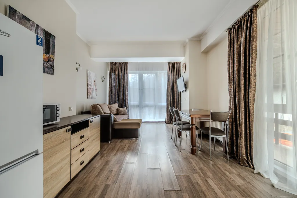 Апартамент с закатным балконом, 52 м², 2 этаж