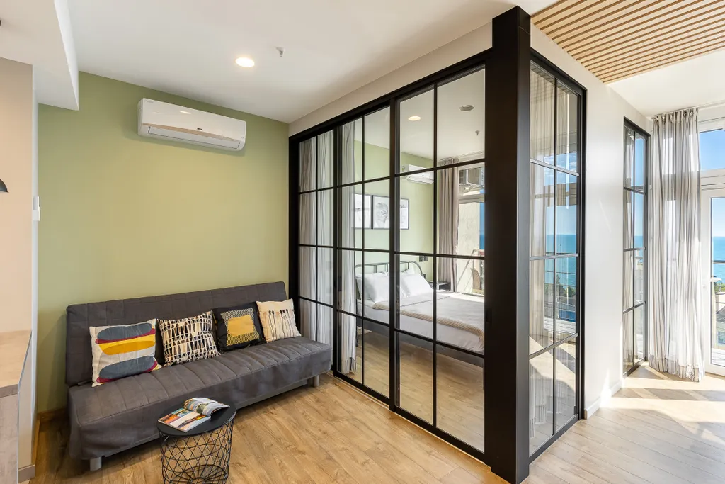 Апартаменты Барселона-Парк.com с видом на море 11 этаже и с балконом