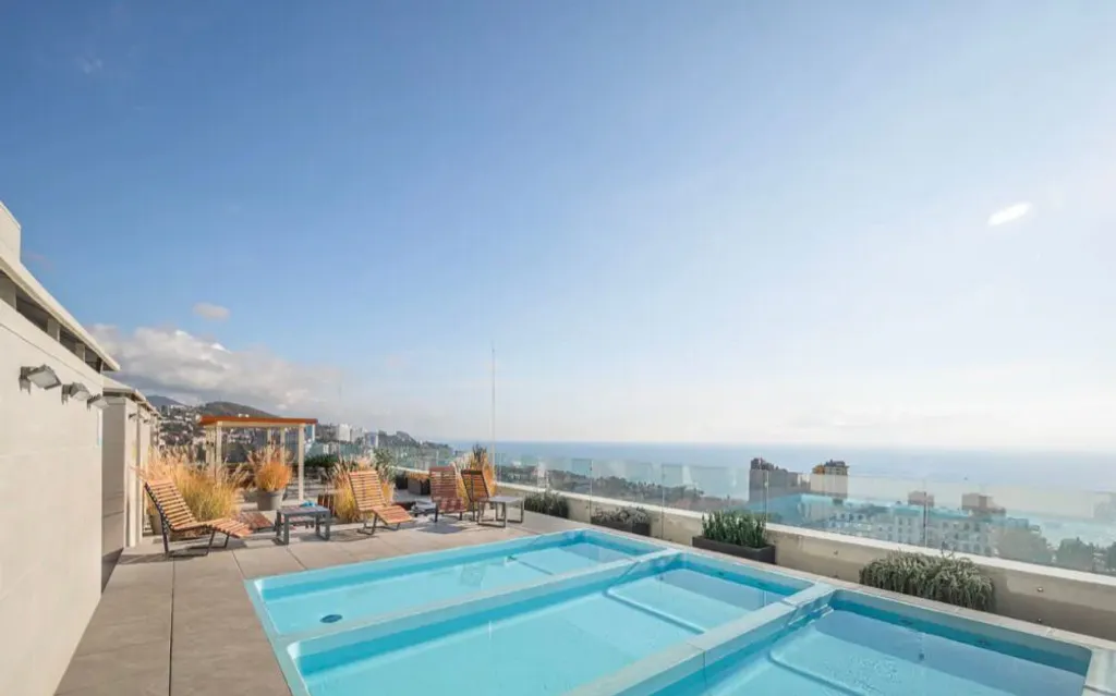 Дизайнерские апартаменты в центре города