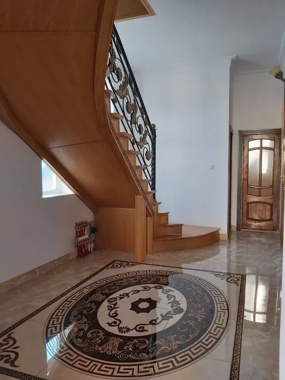 Уютный дом в черте города