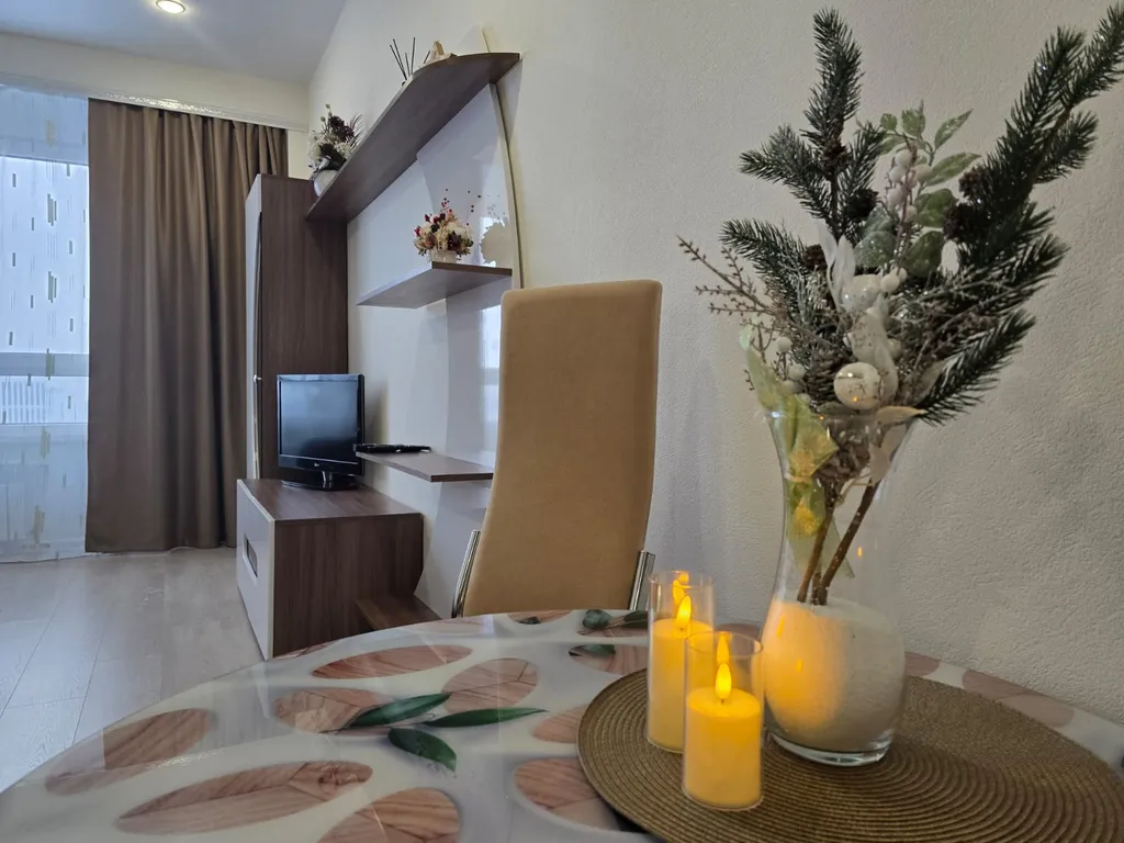 Уютная студия с видом на город