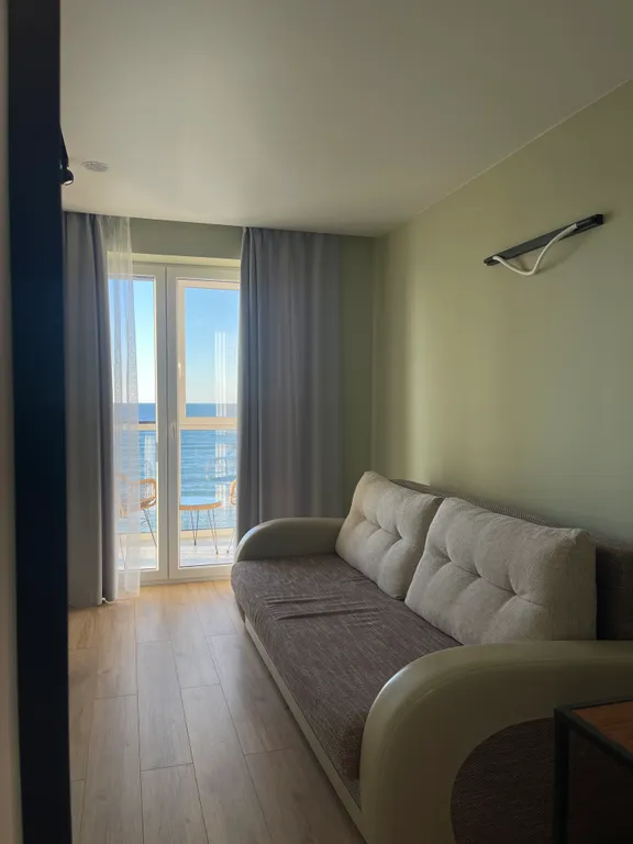 2-х комнатный апартамент с прямым видом на море