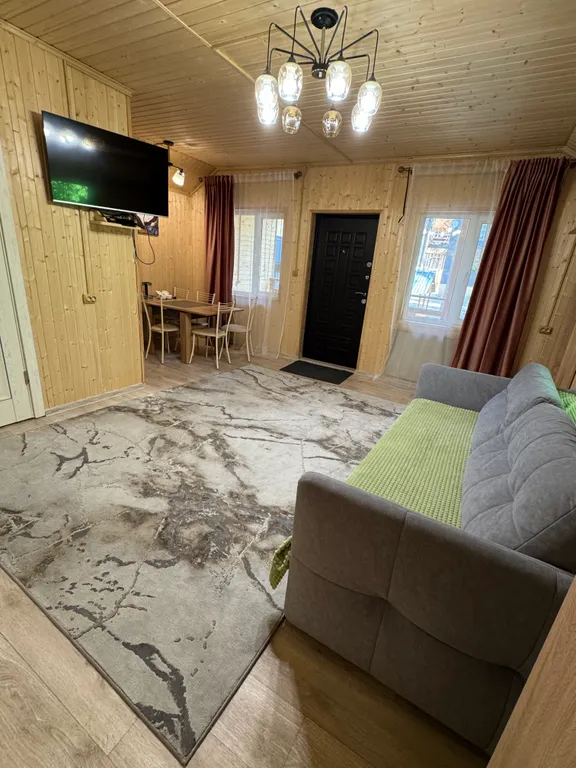 Коттедж в лесу, 12 спальных мест (весь дом)