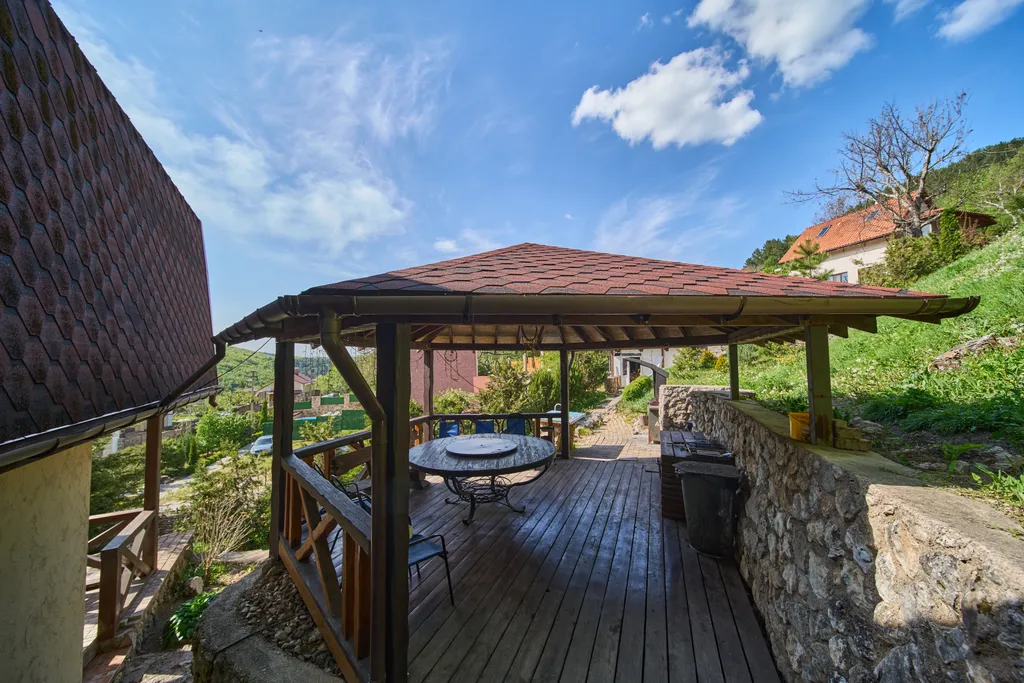 4-комнатный Дом