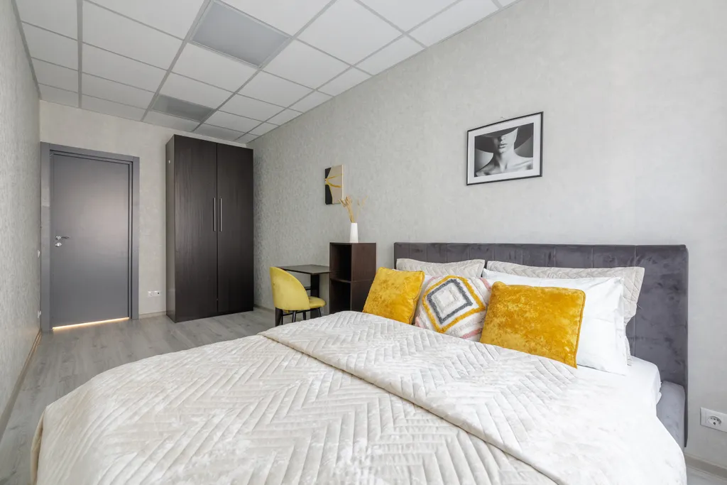 Квартира Просторная квартира у Дворцовой с 4 комнатами DereMRents — Санкт-Петербург