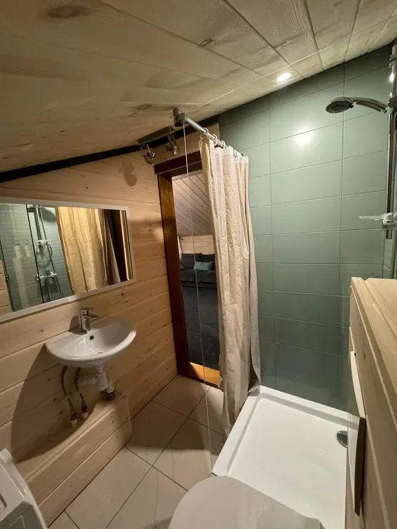 Барн хаус с видом на лес и горы