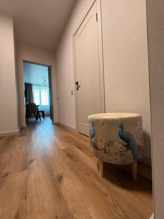 Уютная квартира рядом с ТРК Семья