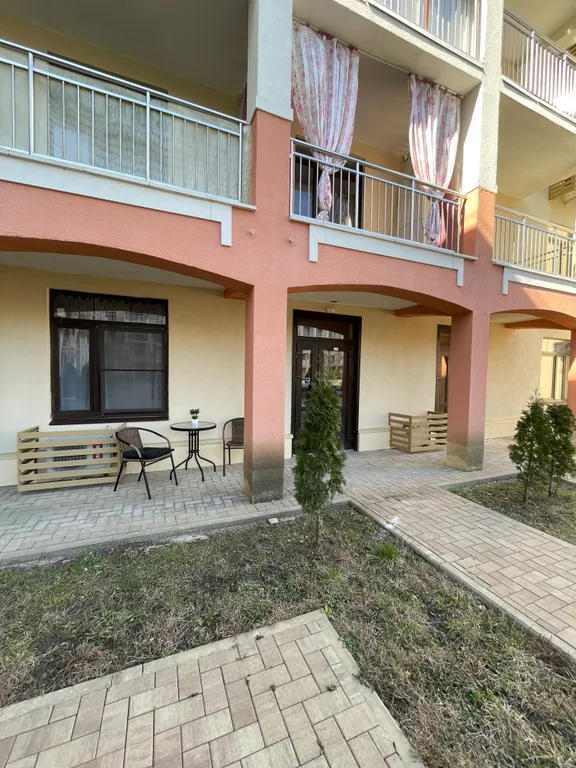 Евро двушка с отдельным входом на первом этаже