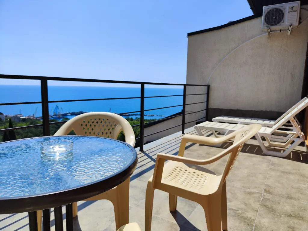 Видовой апартамент с террасой