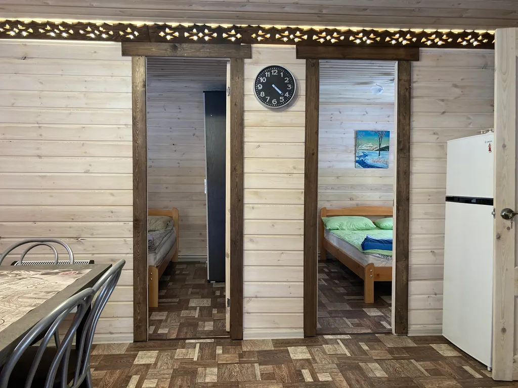 Коттедж Уютный домик в лесу №5 с двумя спальнями — Кутузовское