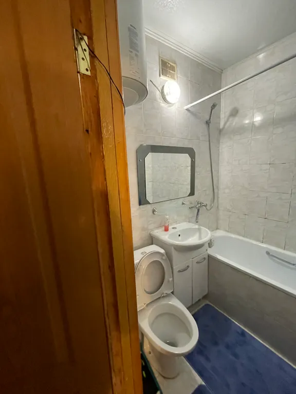 Уютная двухкомнатная квартира в центре Домбая