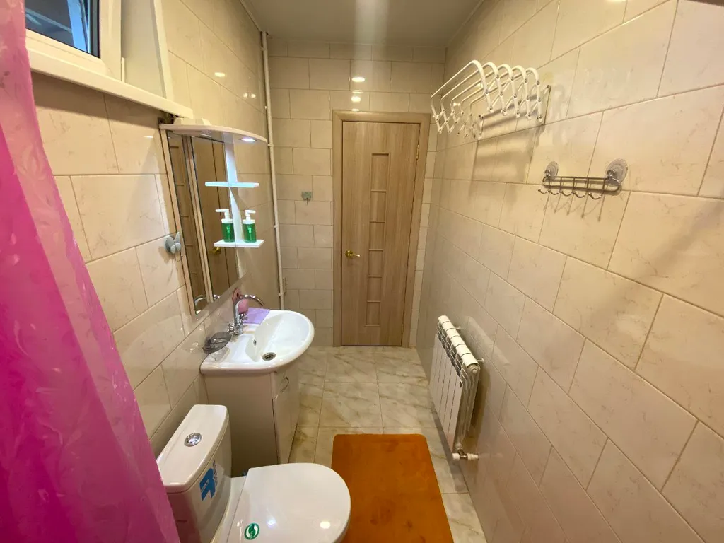 Дом со всеми удобствами, на большом участке