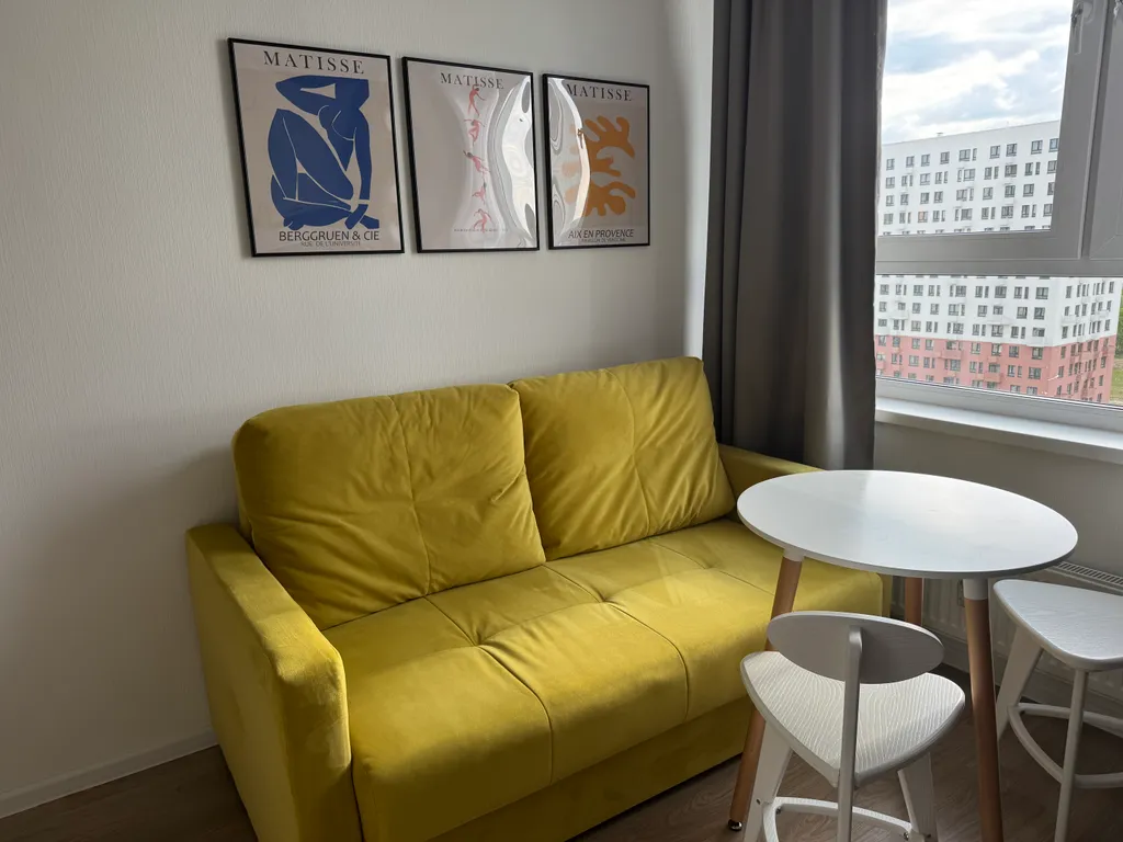 Уютная однокомнатная квартира с невероятным закатом