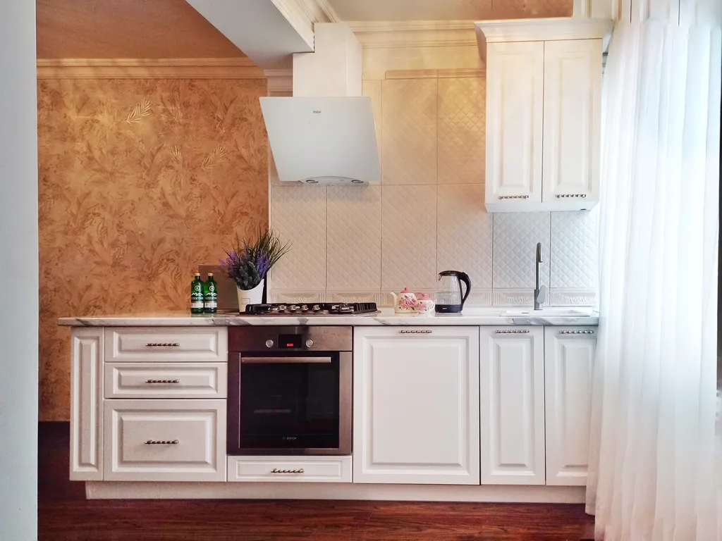 Апартамент напротив парка Победы, с отдельным двором, гараж