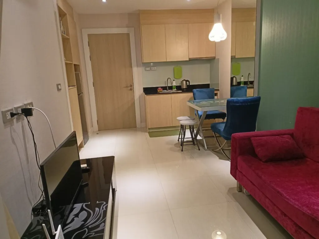 1бед 13эт вид на бассейн