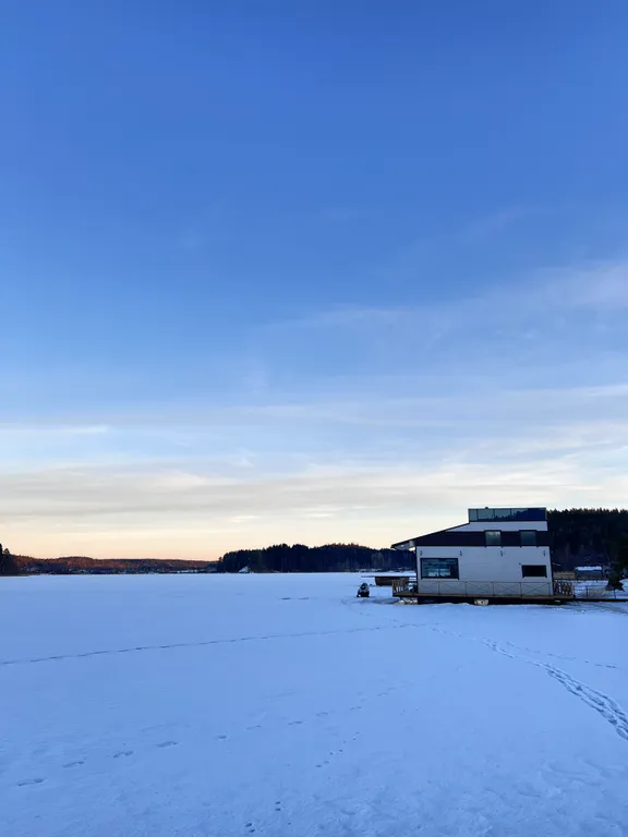 Дом на воде HouseBoat Kovcheg