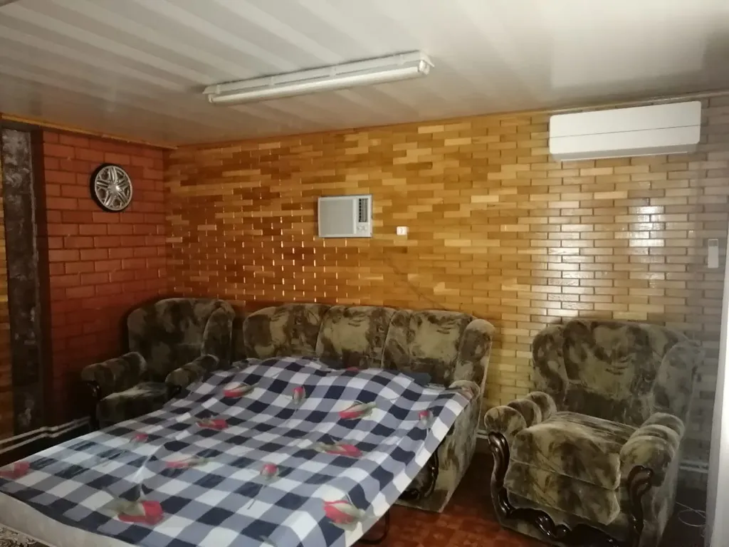 Коттедж Дом с крытым двором и прудом — Апшеронск