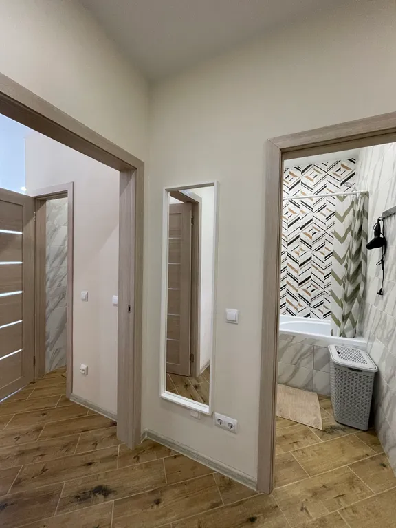 Апартаменты с тремя спальнями и гостиной напротив казино