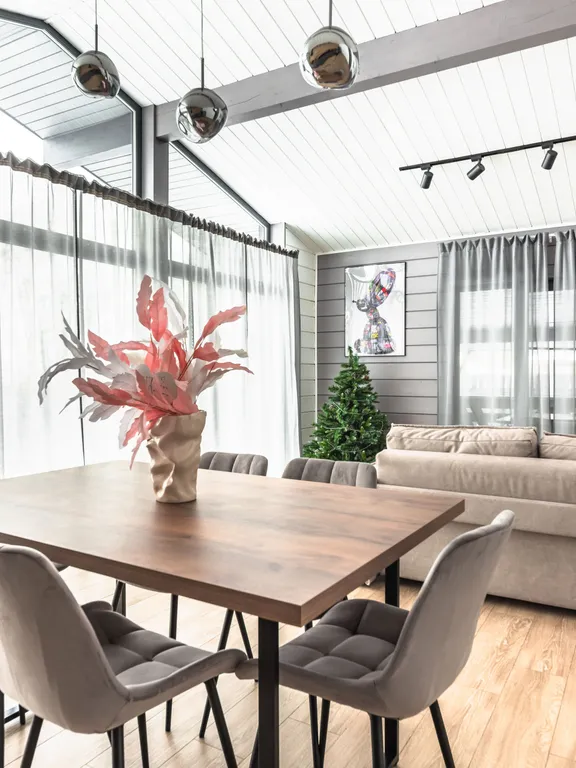 Дом на берегу озера