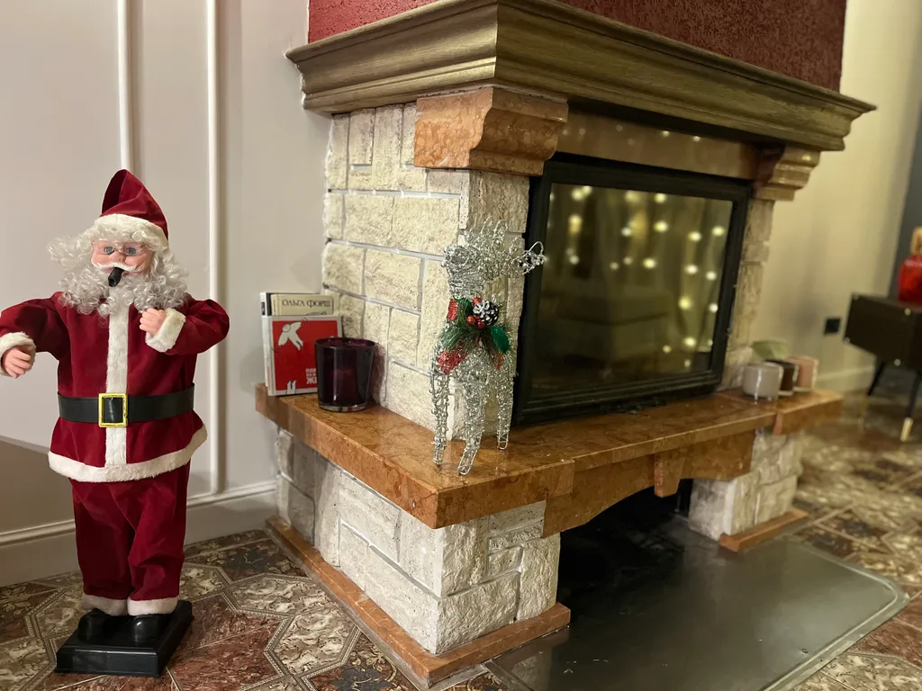 Коттедж на берегу Невы с lounge в гараже