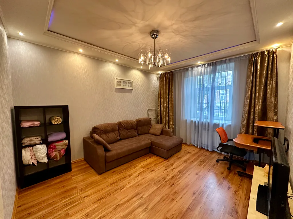 Большая квартира с парковочным местом на волжской набережной