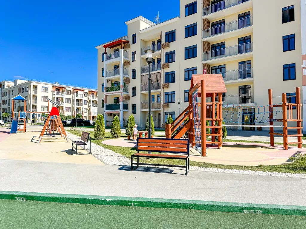 Квартира в Долине Сукко, 5 бассейнов на территории, качели на балконе