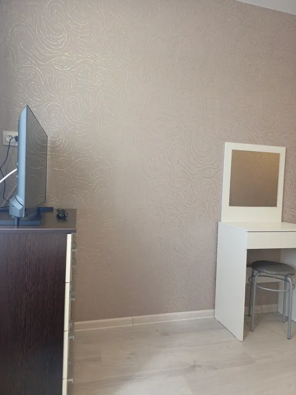 2-комнатная квартира с евроремонтом в престижном районе у РТЦ Виконда