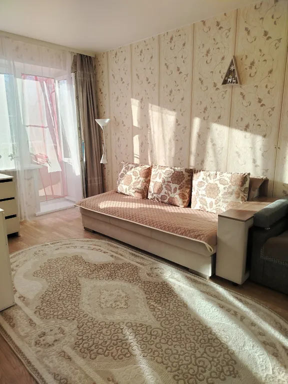 Уютная квартира в центре города с парковкой во дворе — аренда посуточно в Великий Новгород