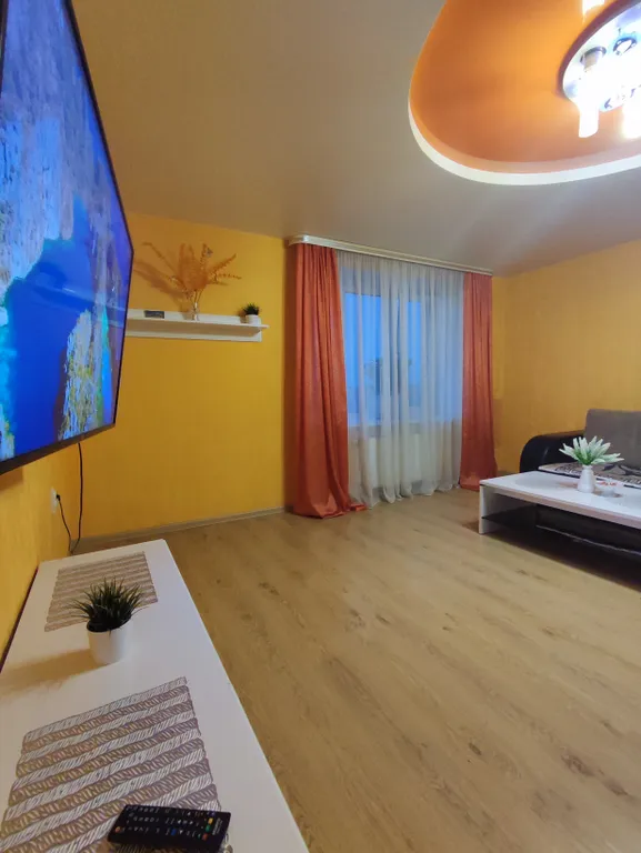 Просторная квартира в центре, рядом площадь Победы, тц гиппо, корона