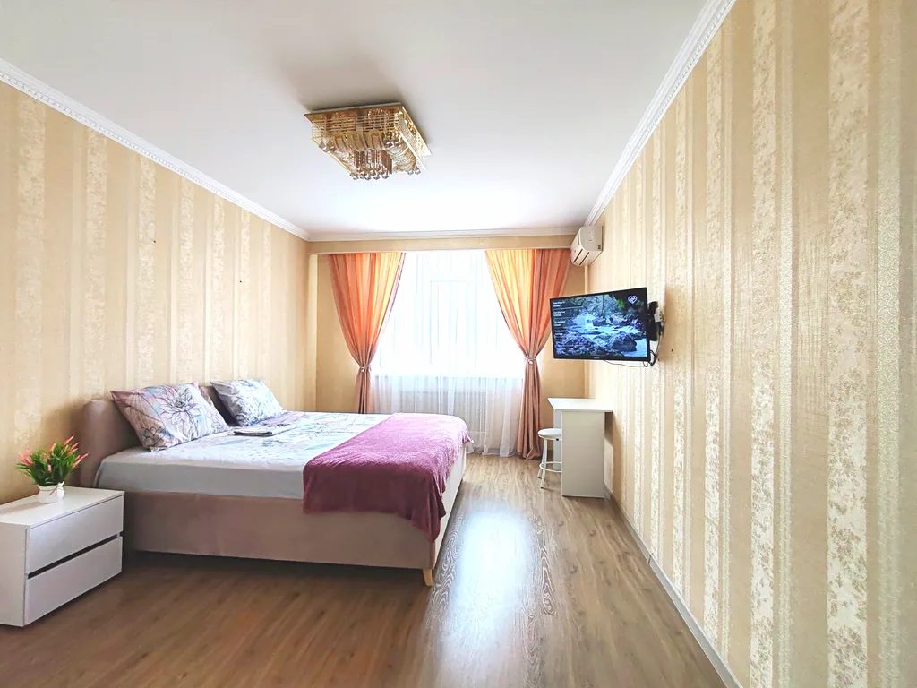 Квартира Евротрешка возле ТЦ Кит — аренда посуточно в Оренбург