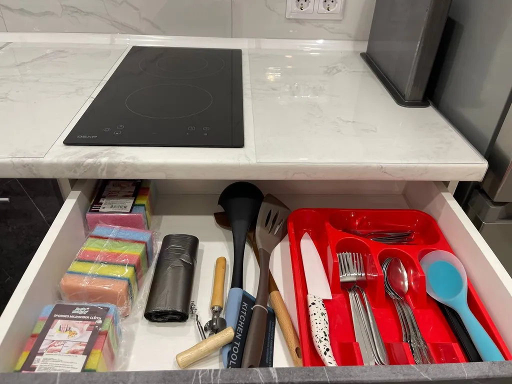 Центр, квартира на Суханова, 2 комнатная, 2 этаж