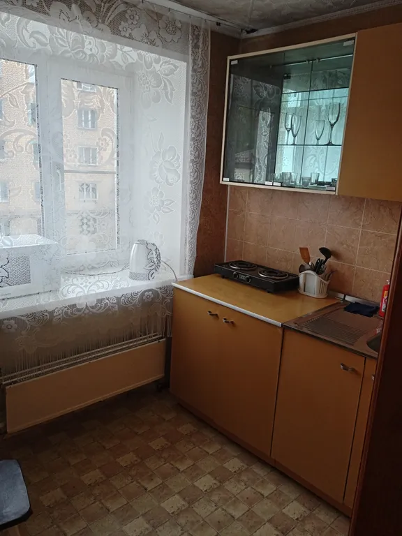 Абакан 1п/п в центре на 3 этаже с балконом