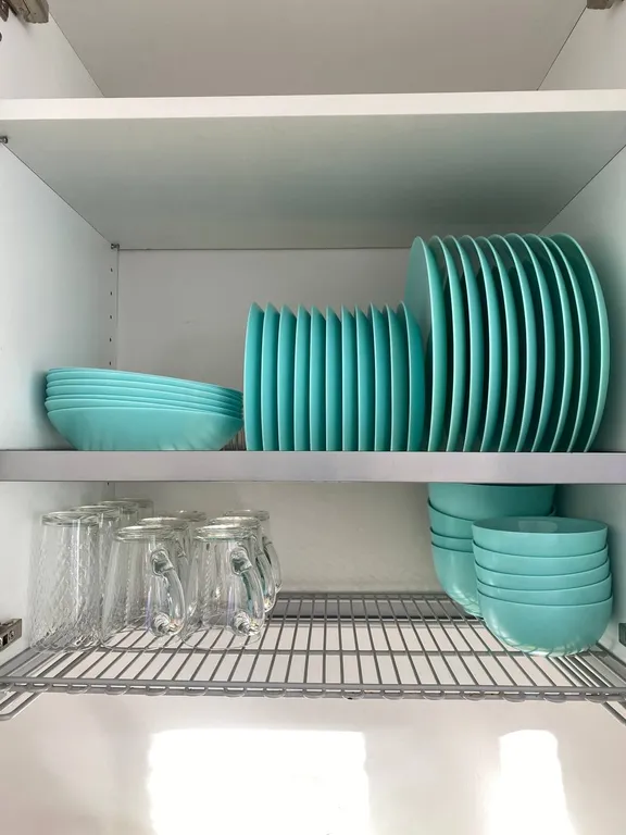 Загородный дом с садом и бассейном