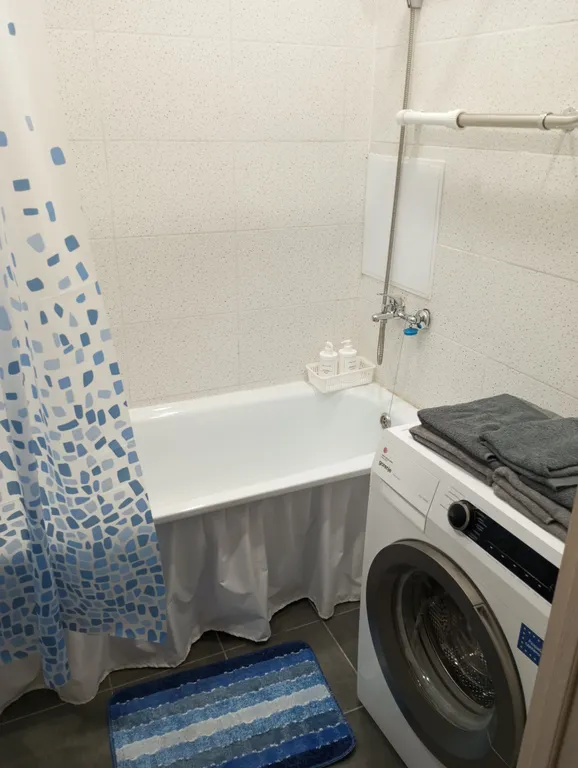 Уютная квартира со свежим ремонтом в новом доме, две кровати