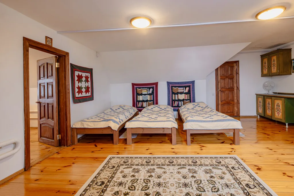 6-комнатный Дом