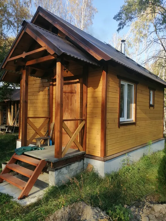 Уютный дом на берегу озера с баней на дровах