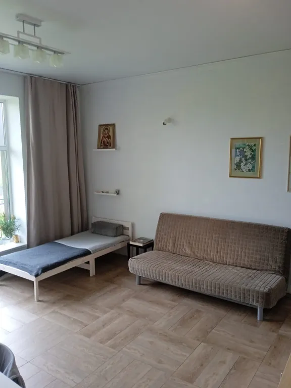 Коттедж Часть дома с отдельным входом и садом — Обушково