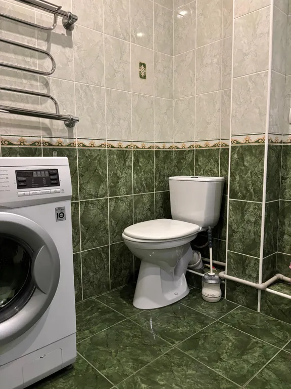 Квартира Уютная, просторная 3-комнатная квартира — Владикавказ