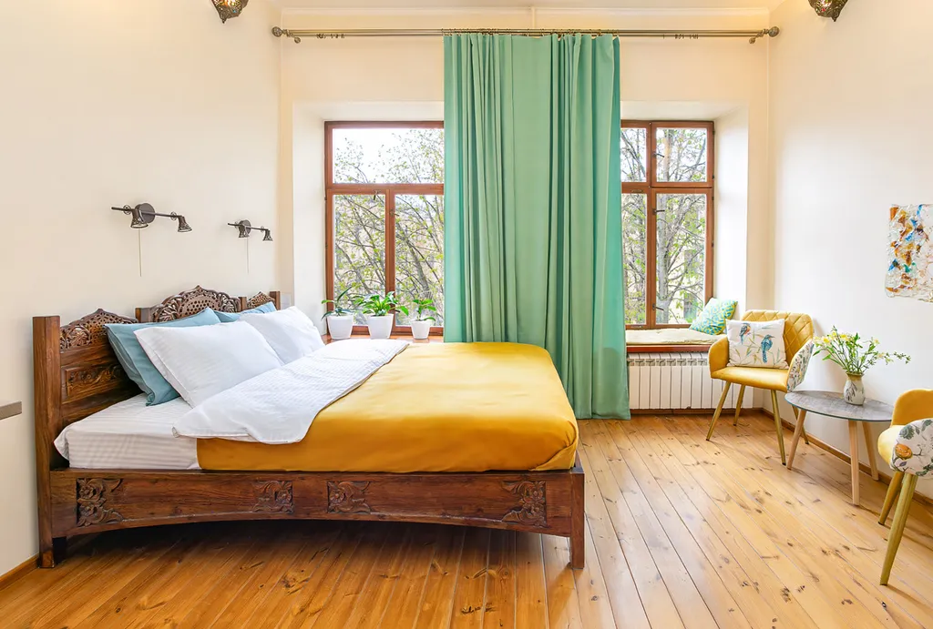 Светлый дом на Сенной