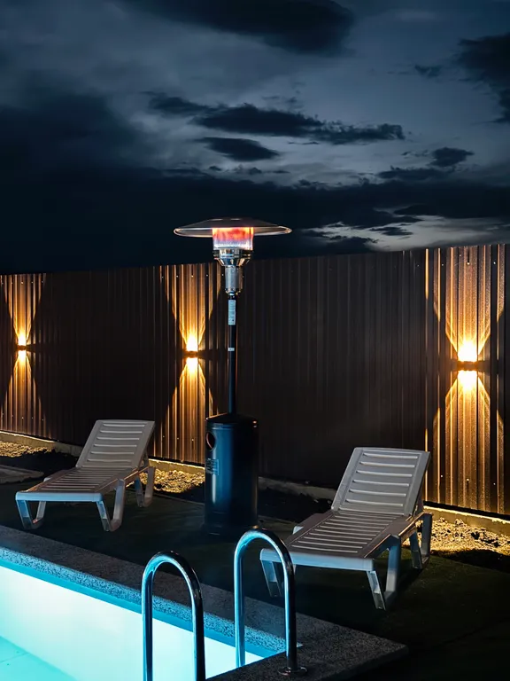 Дом с баней и бассейном