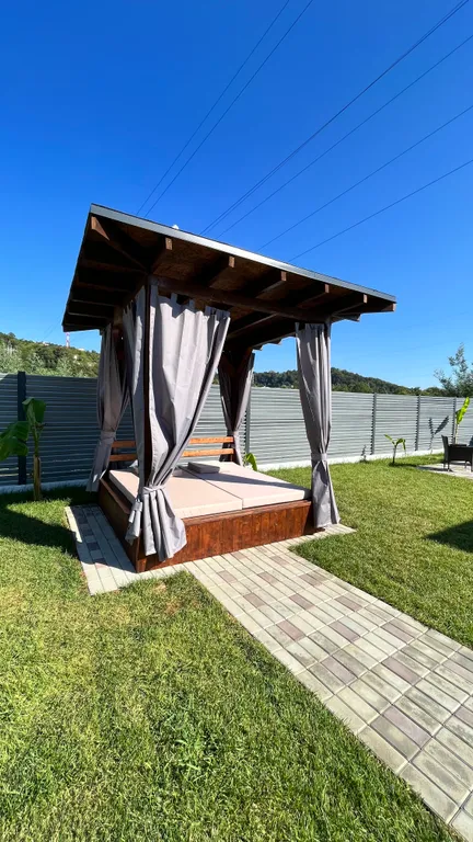 Коттедж с баней, бассейном и бунгало