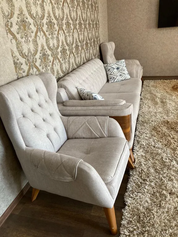 Riverside Cottage R104