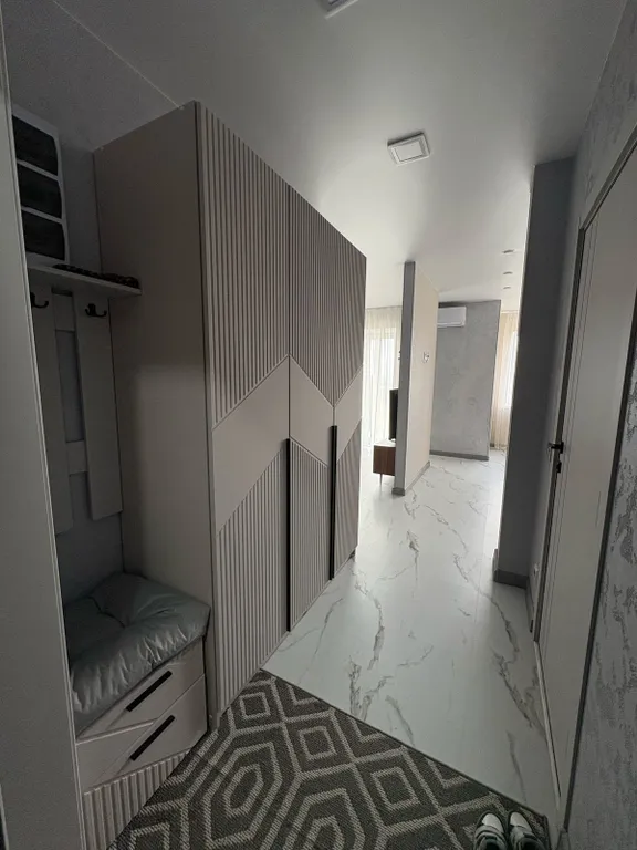 Уютная, новая квартира в центре города