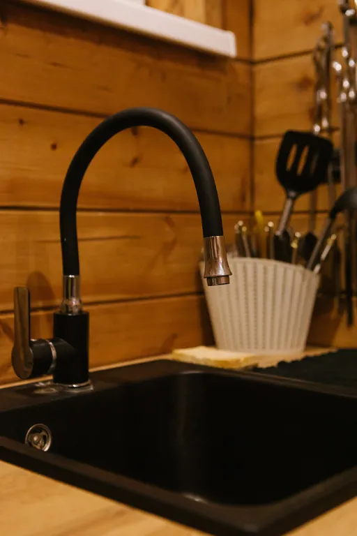 Домик в лесу вблизи от города в стиле A-frame