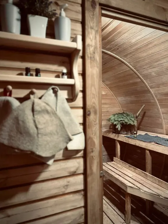 Домик в самом сердце природы