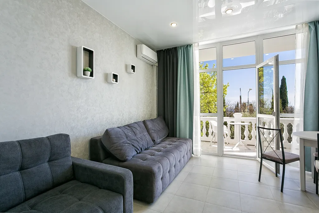 Квартира-студия с видом на море и парк