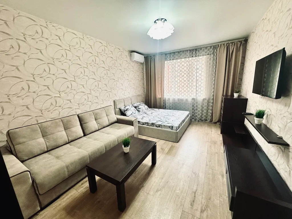 Квартира Комфортная двухкомнатная квартира в 2 минутах от парка Галицкого — Краснодар