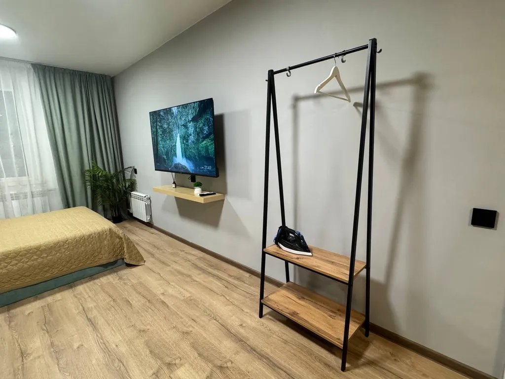 Уютная студия с новым ремонтом возле СГТУ